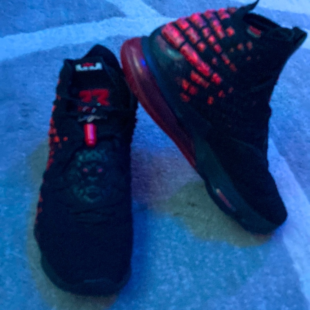 Black Nike Lebron’s
